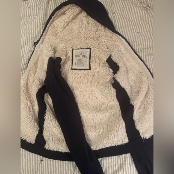 ⭐️ Like New  Sz L Hollister Fur Lined Hooded Jacket - Picture 4 of 4
